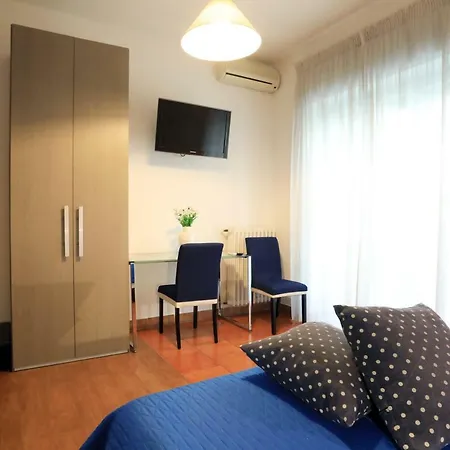 Guest house Primo Piano - Policlinico