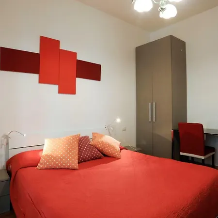 Guest house Primo Piano - Policlinico 2*